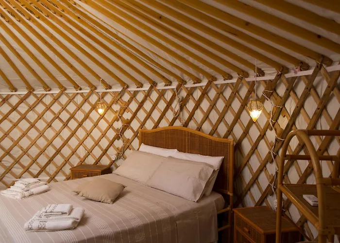 Nocleg ze śniadaniem Yurta Glamping San Leone & Casa Baia Blu