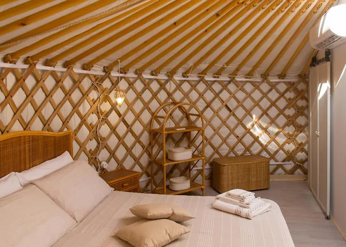 Nocleg ze śniadaniem Yurta Glamping San Leone & Casa Baia Blu 3*