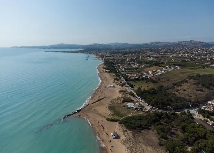 Nocleg ze śniadaniem Yurta Glamping San Leone & Casa Baia Blu