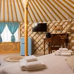 Yurta Glamping San Leone & Casa Baia Blu Bed & Breakfast