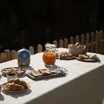 Yurta Glamping San Leone & Casa Baia Blu Bed & Breakfast