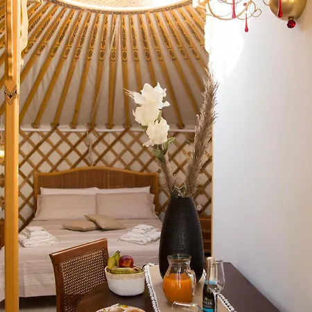 Yurta Glamping San Leone & Casa Baia Blu Nocleg ze śniadaniem *
