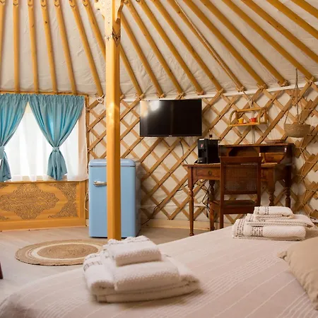 Yurta Glamping San Leone & Casa Baia Blu Couette-café