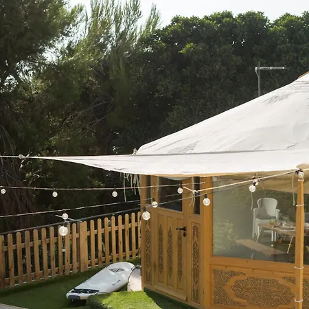 Yurta Glamping San Leone & Casa Baia Blu Couette-café 3*