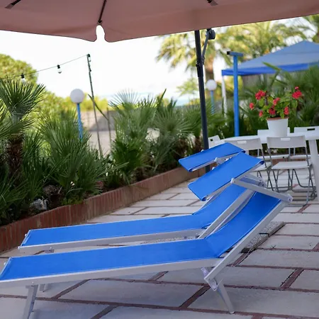 Yurta Glamping San Leone & Casa Baia Blu Nocleg ze śniadaniem