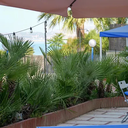 Yurta Glamping San Leone & Casa Baia Blu