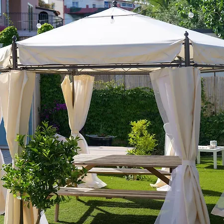 Nocleg ze śniadaniem Yurta Glamping San Leone & Casa Baia Blu