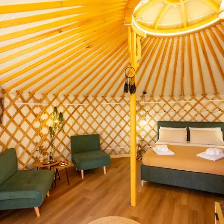 Panzió Yurta Glamping San Leone - Tra Mare E Pineta 4*