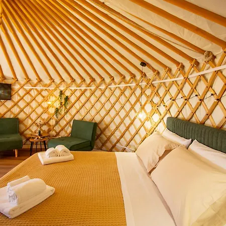 Panzió Yurta Glamping San Leone - Tra Mare E Pineta 4*
