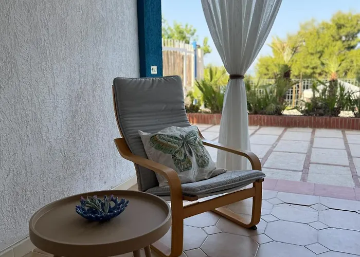 Yurta Glamping San Leone & Casa Baia Blu Panzió