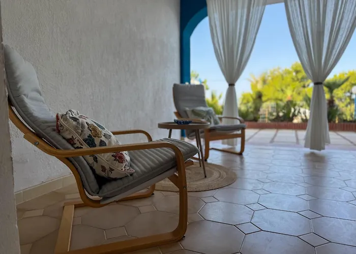 Yurta Glamping San Leone & Casa Baia Blu Panzió 3*